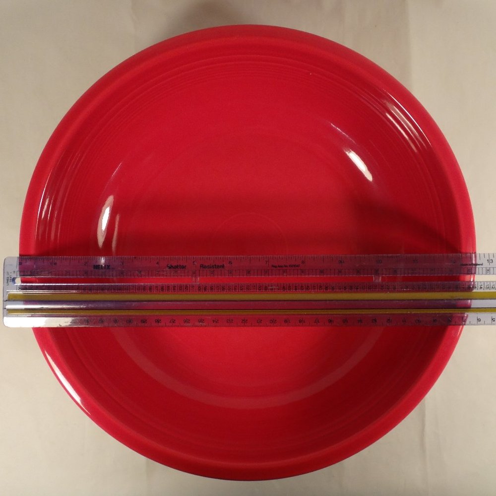 Fiestaware Scarlet Red Large Pasta Serving Bowl Spaghetti Fiesta HLC Fruit Chips